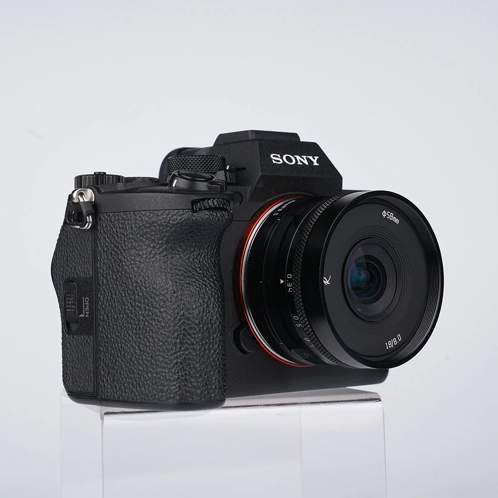AstrHori 18mm f/8 Shift Lens (Leica L, Black) - Image 6