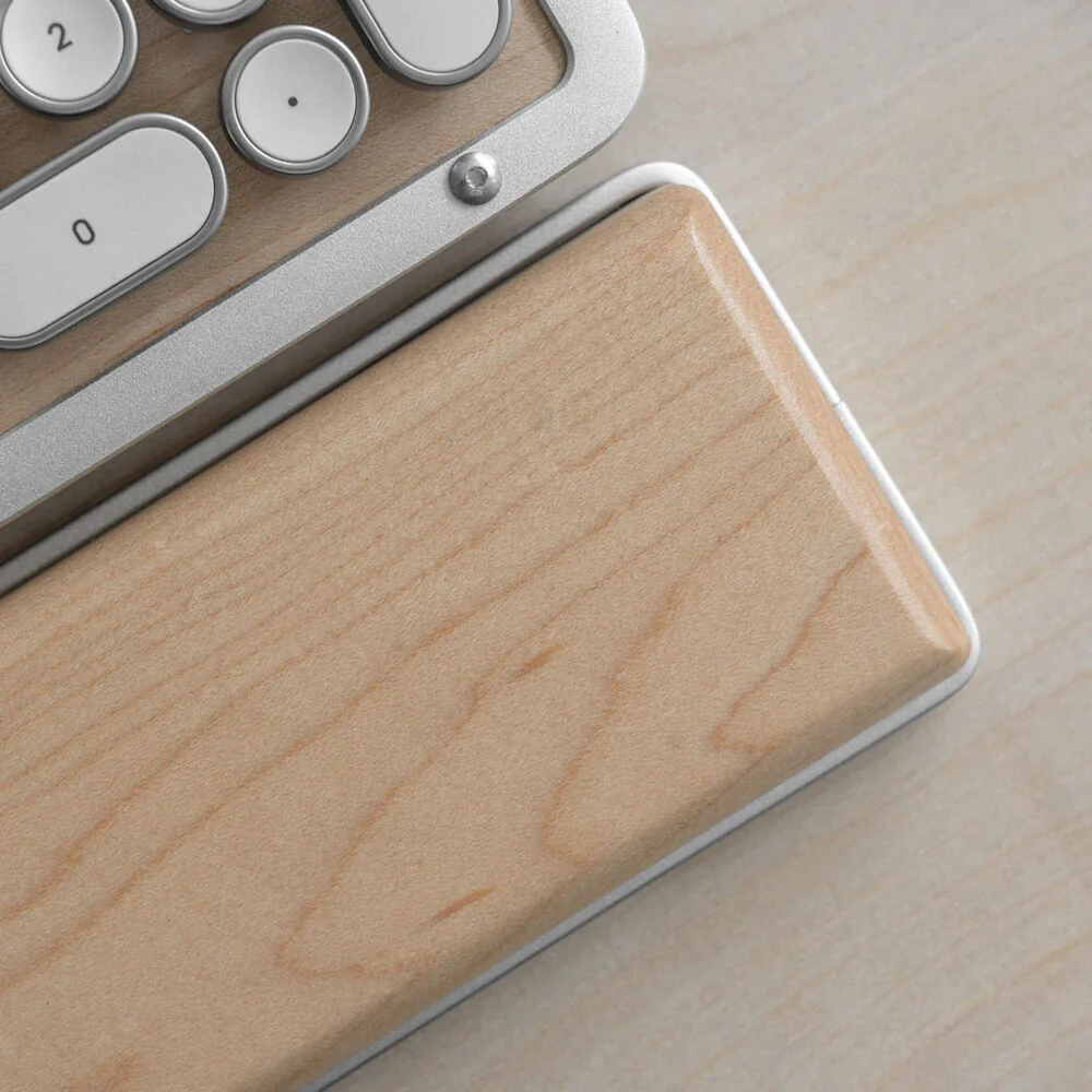 AZIO Maple Retro Classic Palm Rest (Maple Wood Veneer / Aluminum Frame) - Image 3