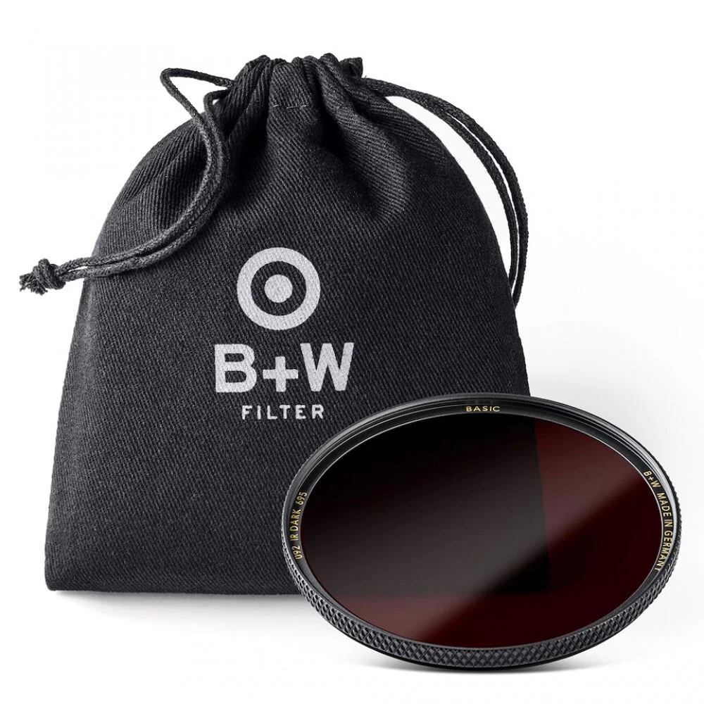 B+W 695/092 IR Dark Red MRC Basic Filter (77mm) - Image 3