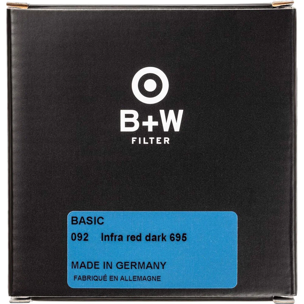 B+W 695/092 IR Dark Red MRC Basic Filter (77mm) - Image 4