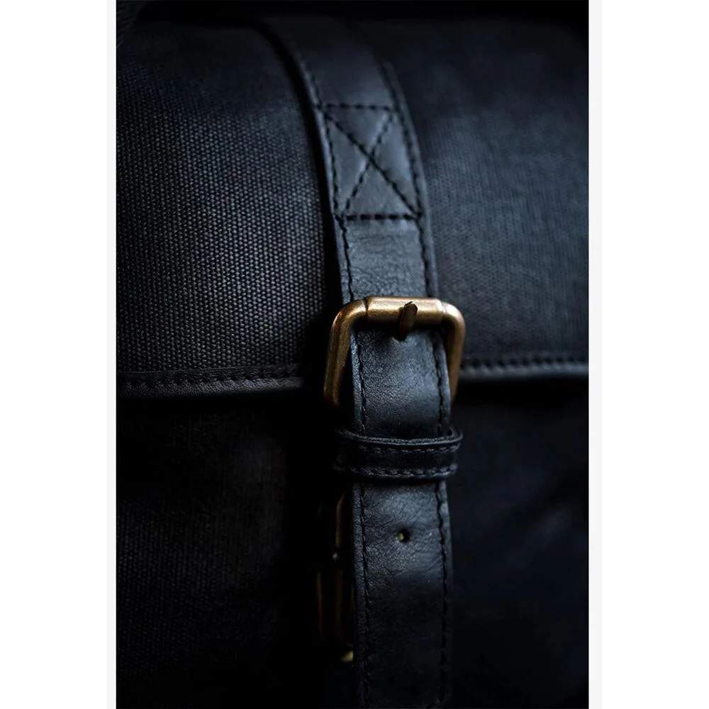 Bronkey Berlin Waxed Canvas Camera Bag (Black) - Image 5