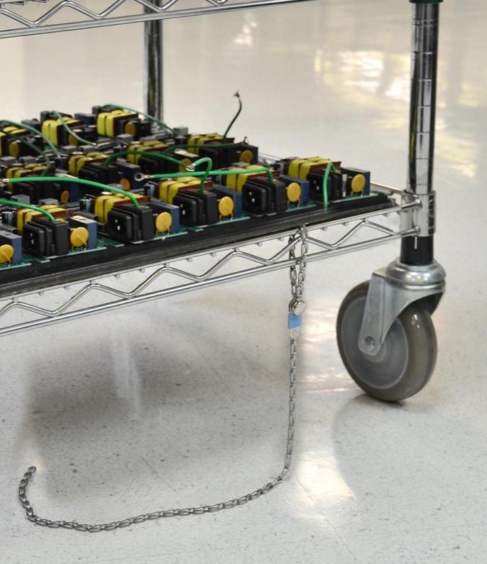 DESCO 14000 Drag Chain, 1 Mohm, Socket, Natural, 24" - Image 2