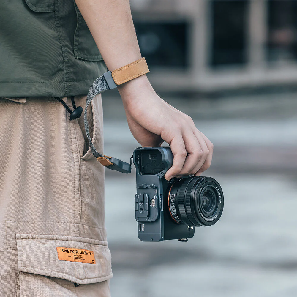 Falcam Bottom Plate with F22, F38 & F50 Interfaces for Sony a7C II - Image 6