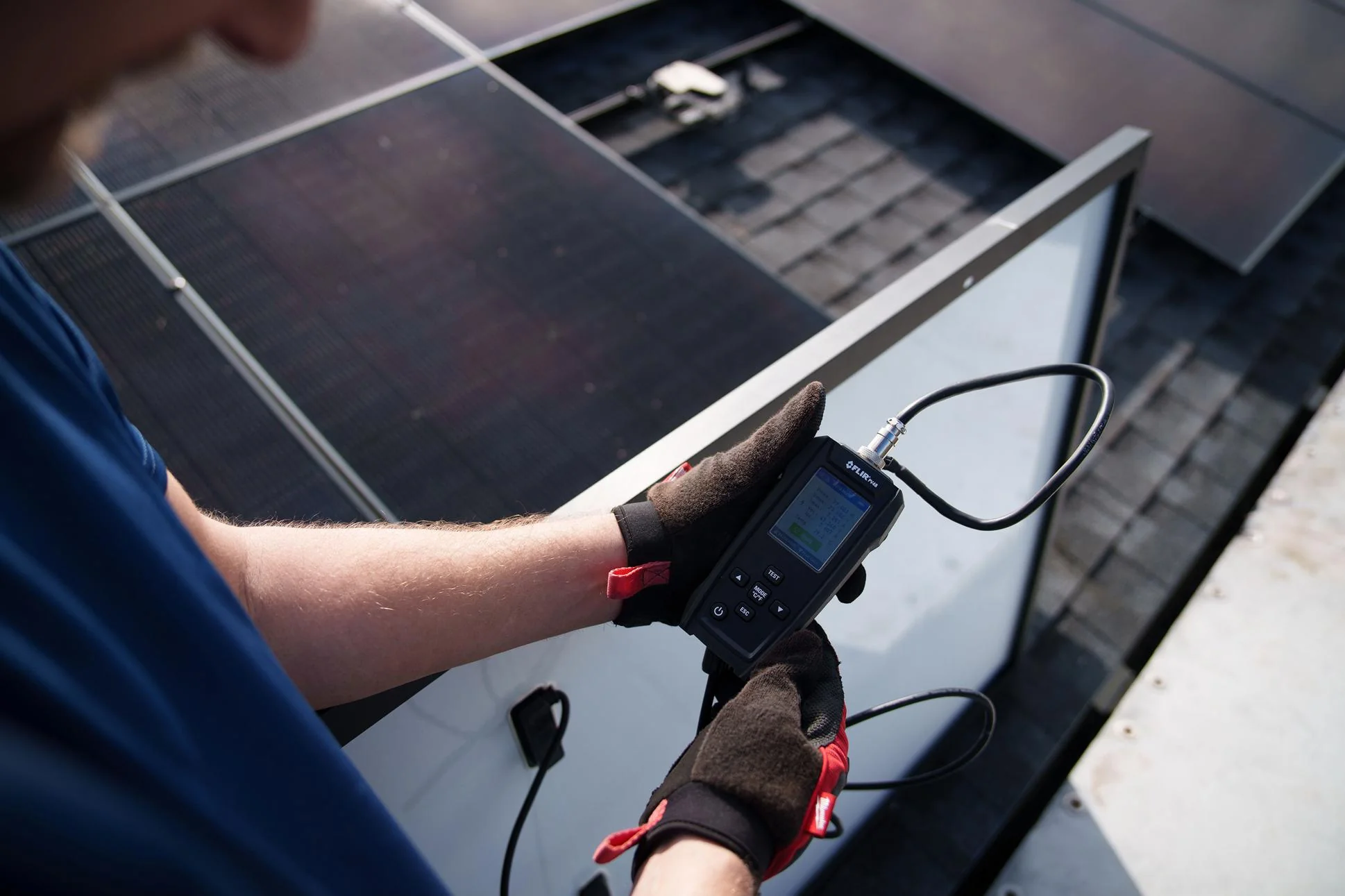 FLIR PV48 Electrical Installation Kit, w/ Temp Measurement, Solar Panel Tester, I-V Curve Tracer - Image 6