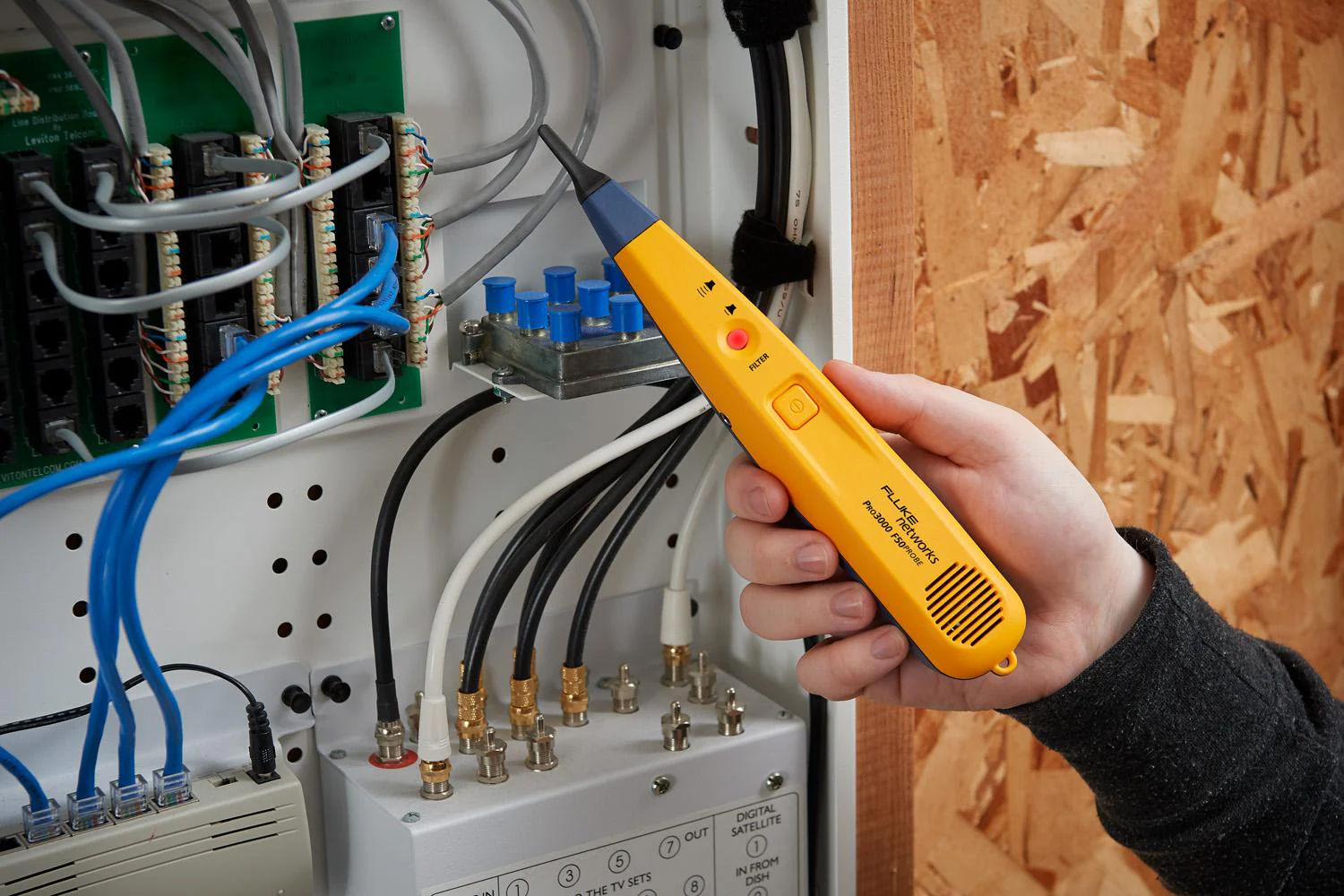 Fluke Networks PRO3000F50 PRO3000F50 Pro3000F Filtered Probe Analog Signal Tracing Smartone 50Hz - Image 4