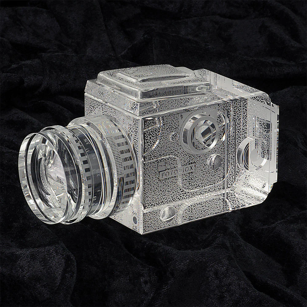FotodioX Hasselblad Replica Crystal Camera - Image 5