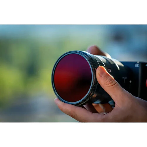 Freewell M2 Magnetic Quick Swap 1/4 Glow Mist Filter (77mm) - Image 5