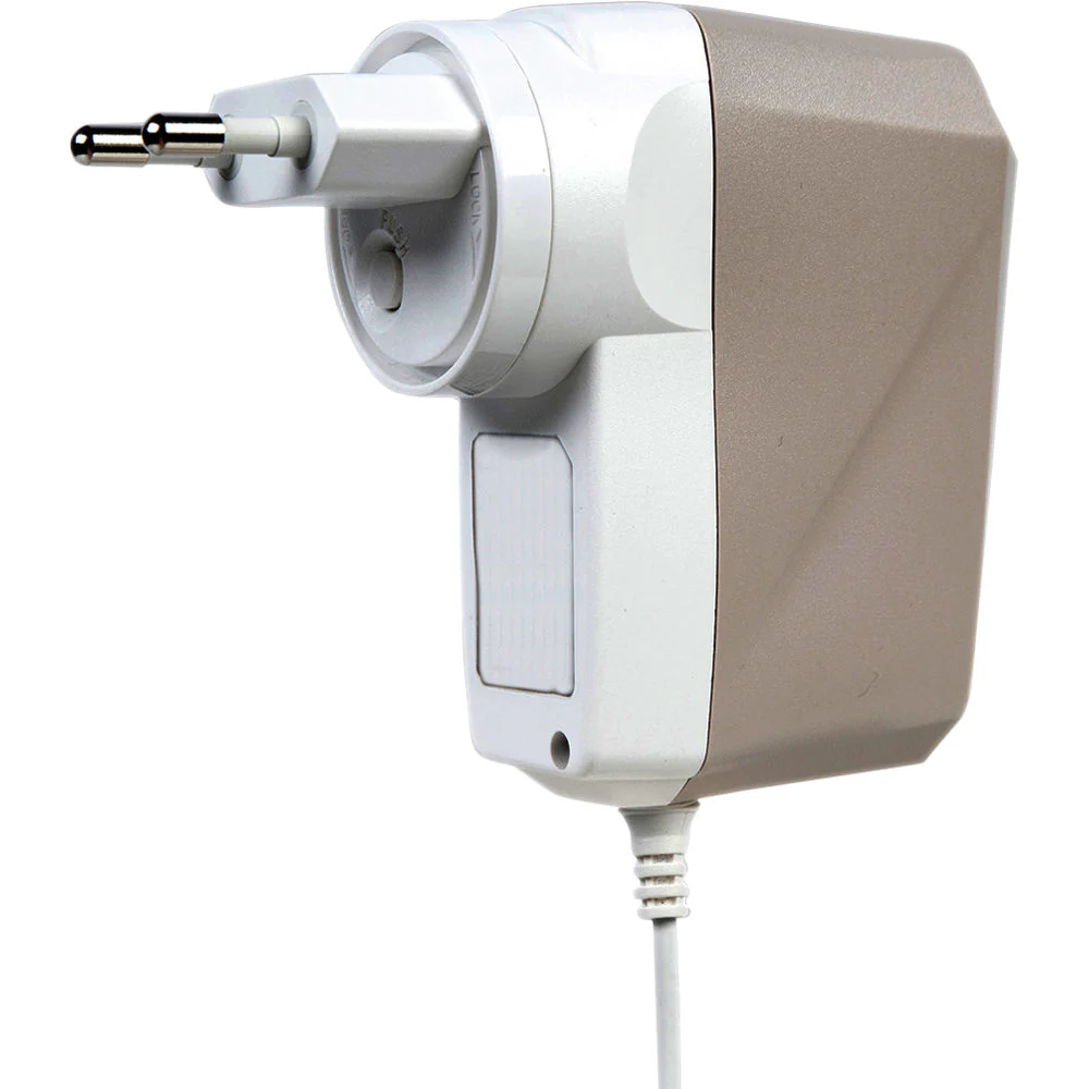iFi AUDIO iPower X Universal Power Adapter (9V, 2.5A) - Image 4
