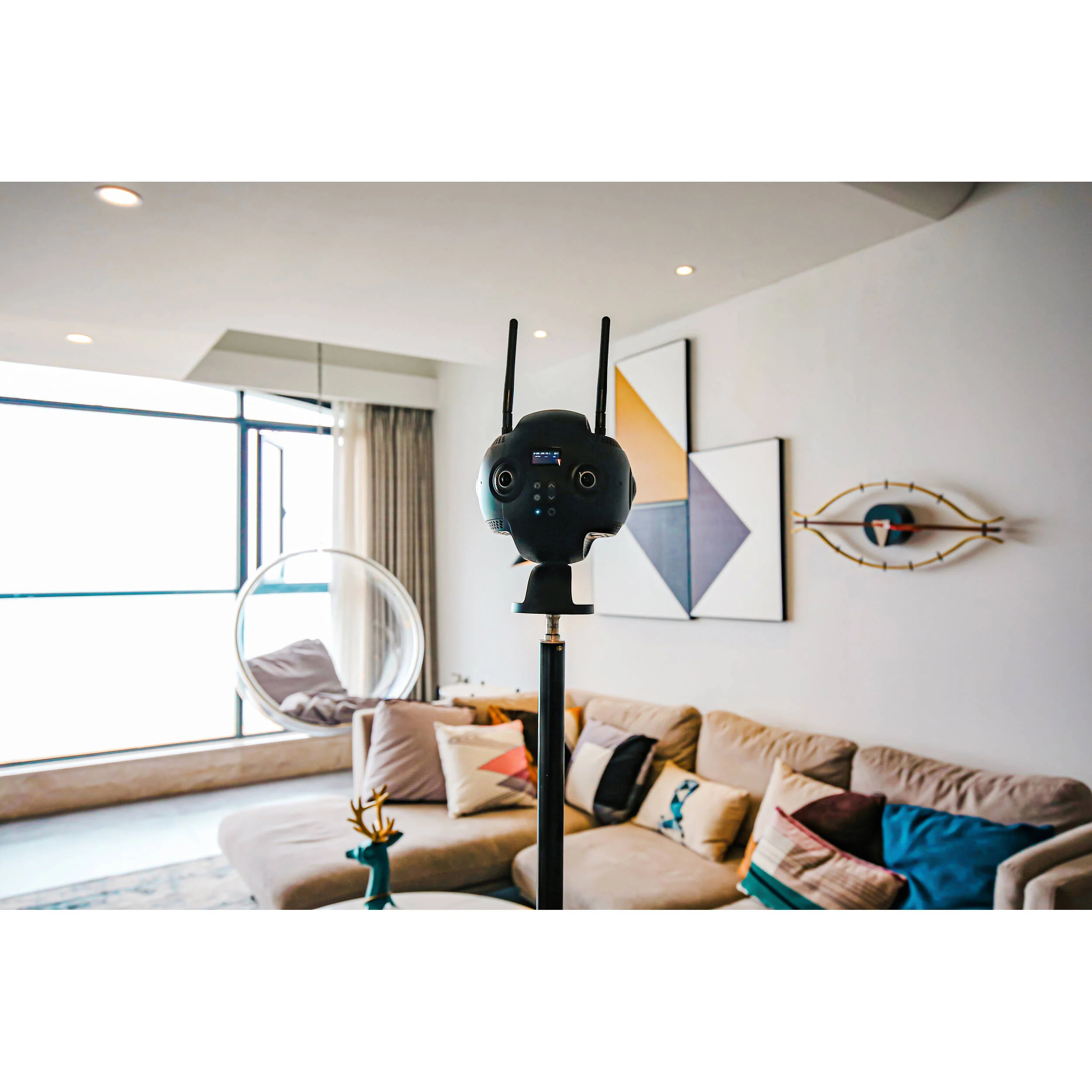 Insta360 Pro II Spherical VR 360 8K Camera - Image 4