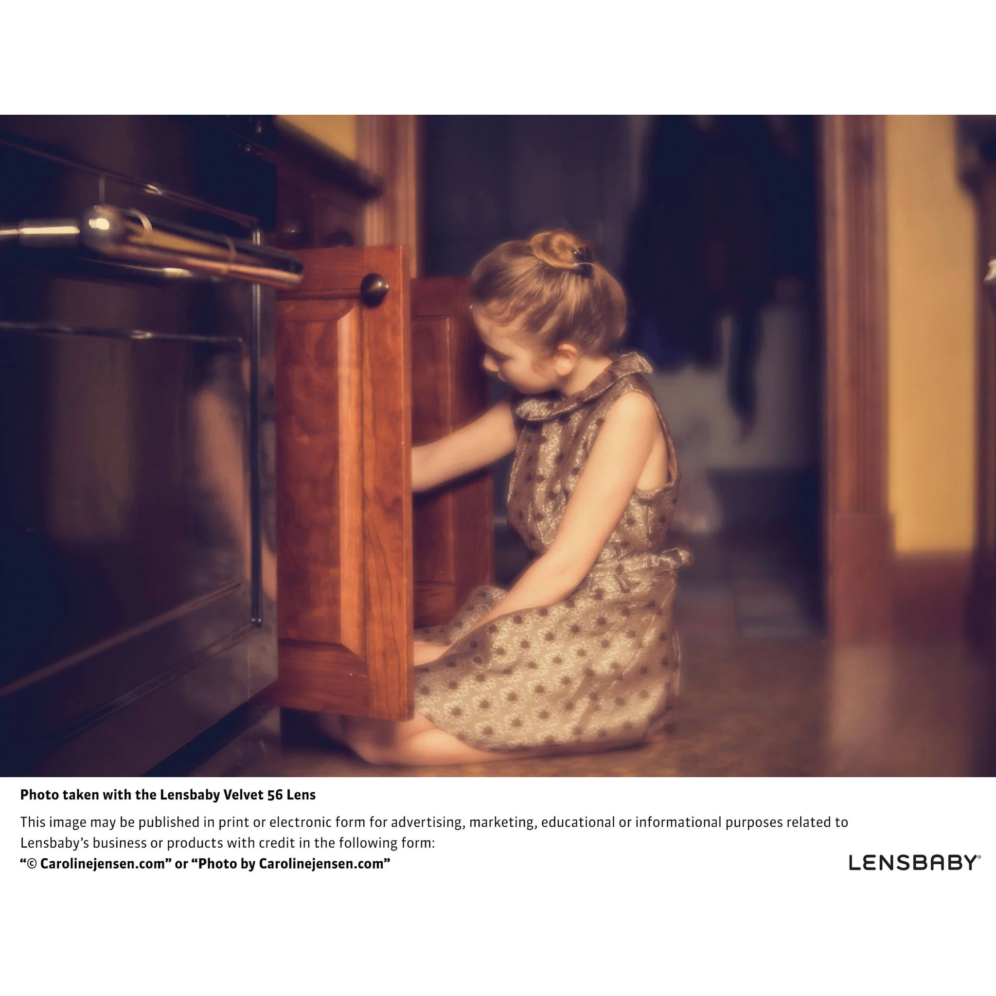 Lensbaby Velvet 56mm f/1.6 Lens for Fujifilm X - Image 2