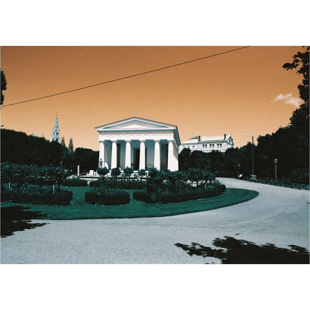 Lomography LomoChrome Turquoise Color Negative Film (35mm Roll Film, 36 Exposures) - Image 5