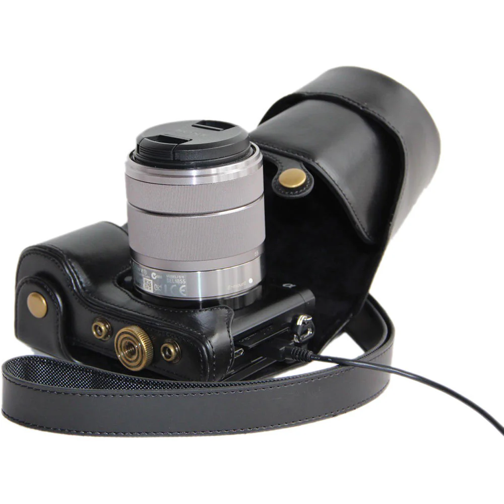 MegaGear Ever Ready Case for Sony A6000/A6300 with 16-50mm Lens (Black) - Image 5