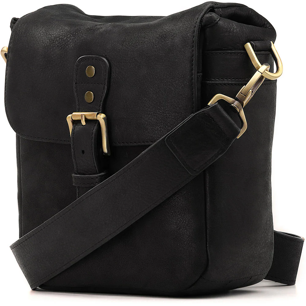 MegaGear Leather Camera Messenger Bag (Black) - Image 3