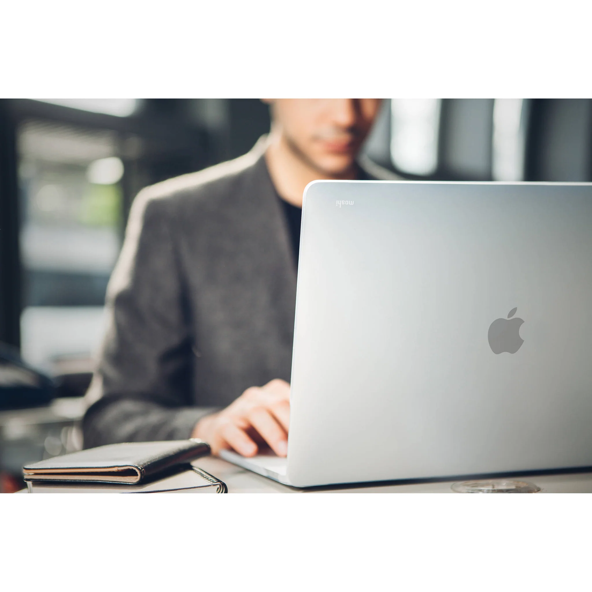 Moshi Hardshell Case For Macbook Pro 15 With Touch Bar - Image 4