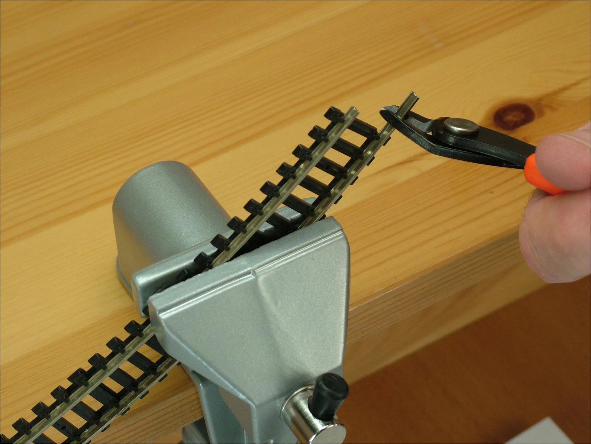 Multicomp PRO MP007099 MP007099 Bench Vice Hobby Aluminium Alloy 50 mm 60 - Image 3
