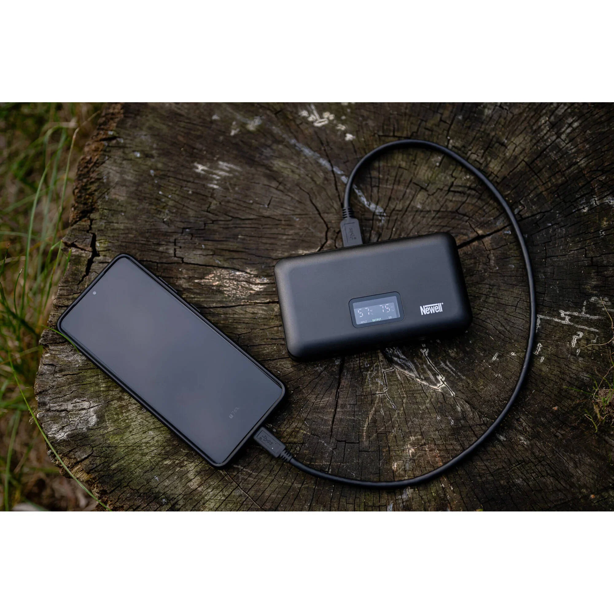 Newell LCD Dual-Channel Charger with SD Card Reader for Canon LP-E17 Battery - Image 7
