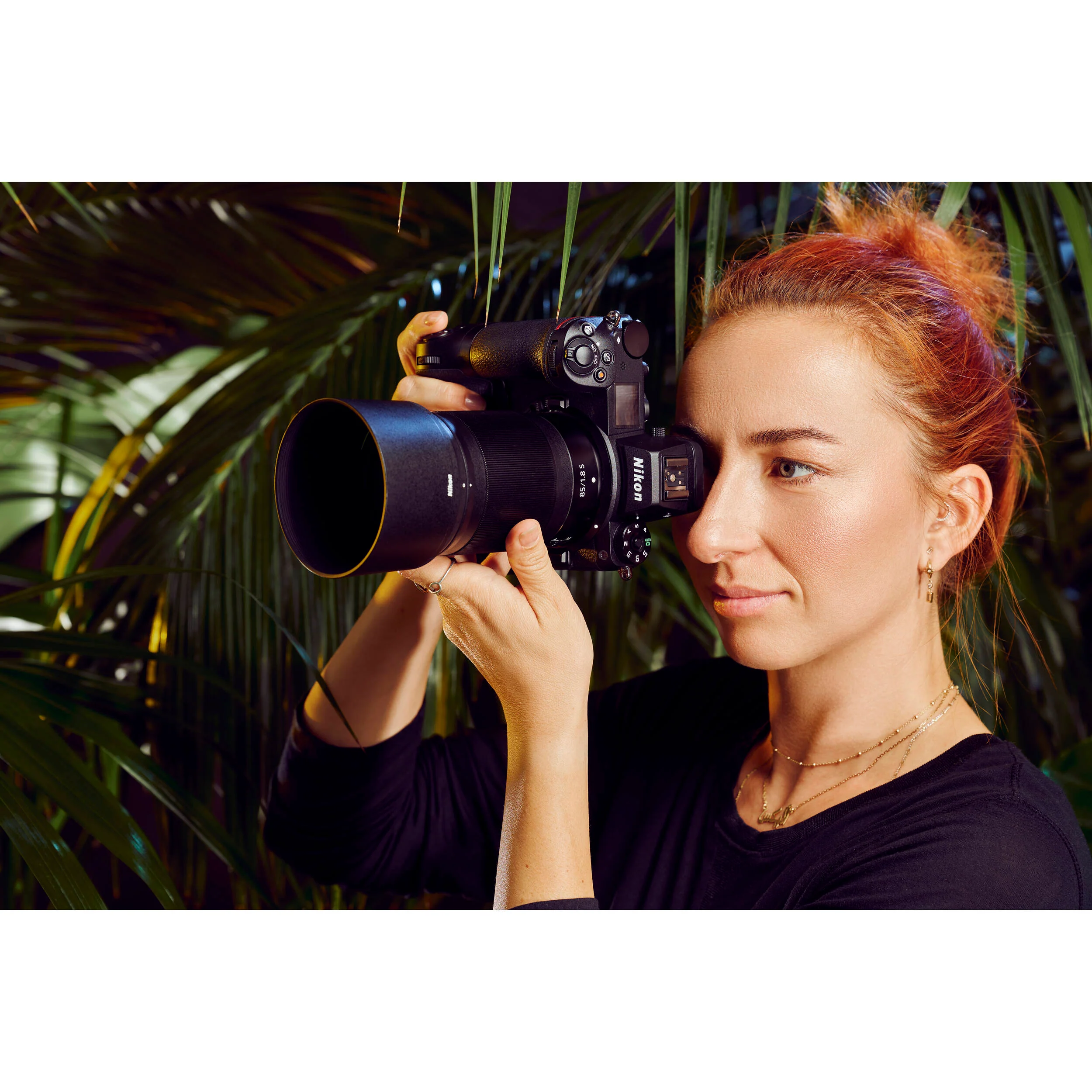 Nikon MB-N11 Power Battery Pack with Vertical Grip - Image 5