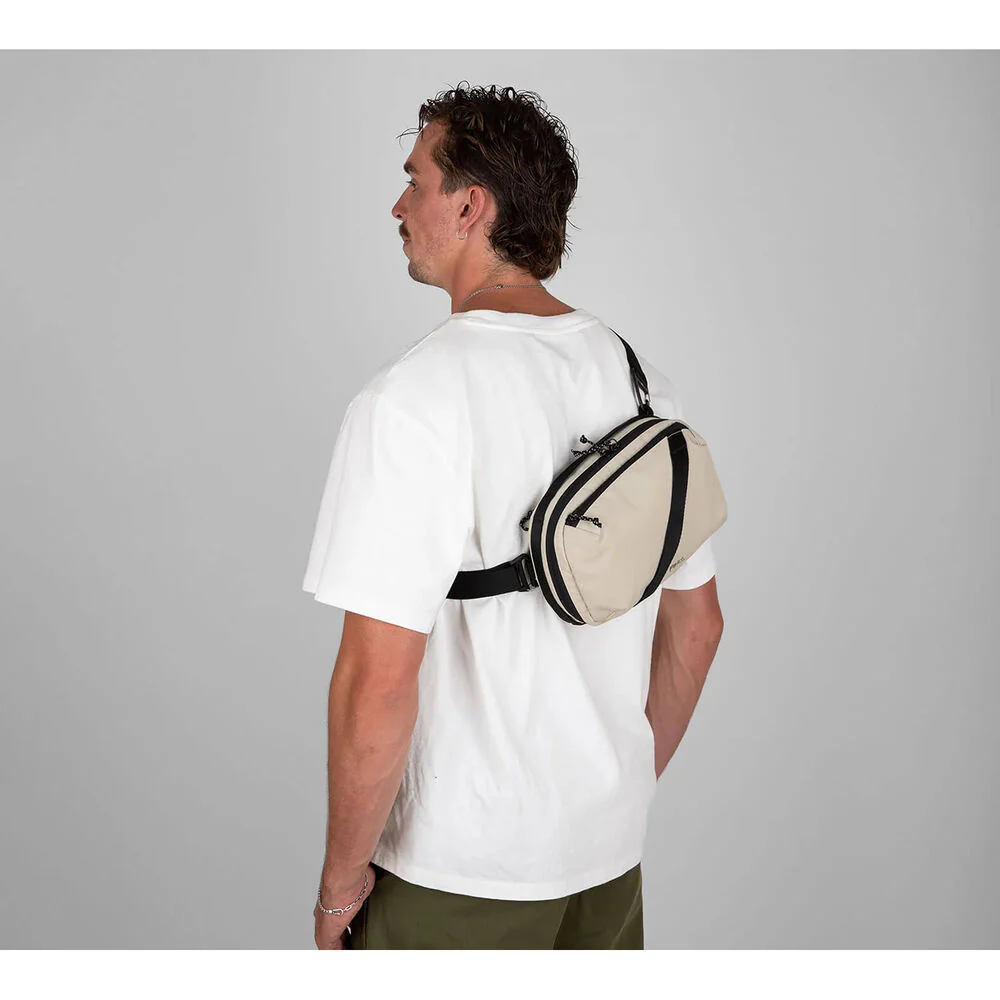 Pakt Everyday Sling 2.0 (Sand, 5L) - Image 6