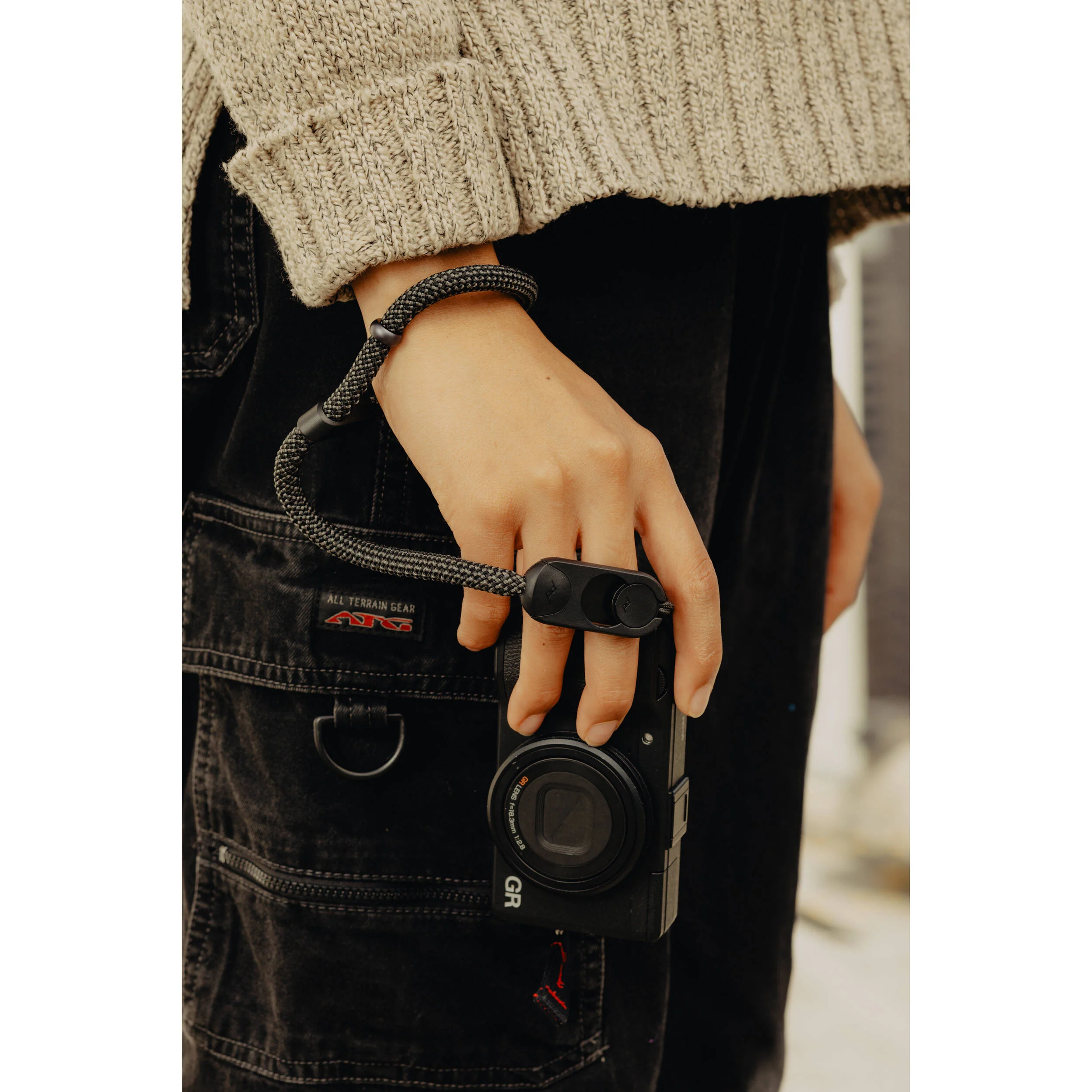 Peak Design Cuff Rope Camera Wrist Strap (Black) - Image 4