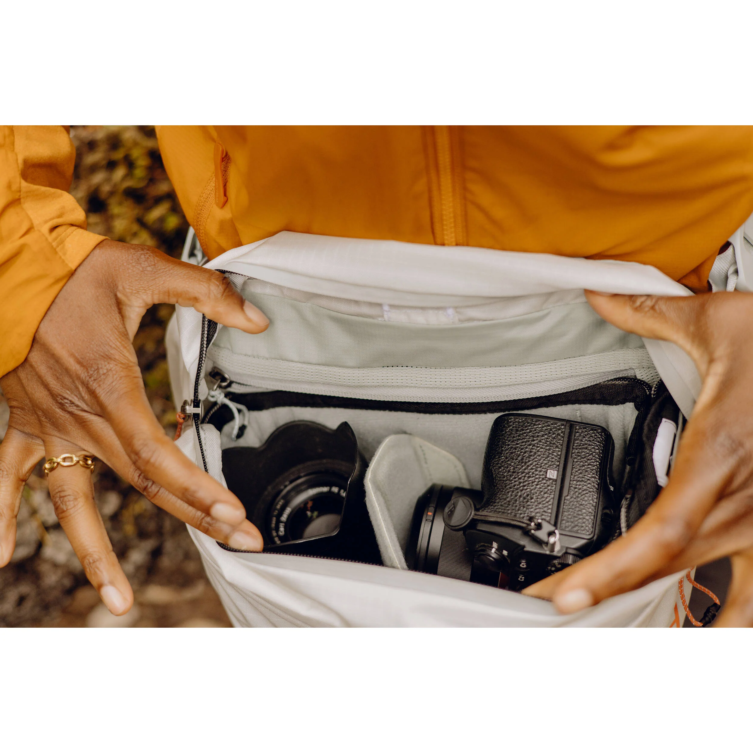 Peak Design Outdoor Sling (Cloud, 7L) - Image 6