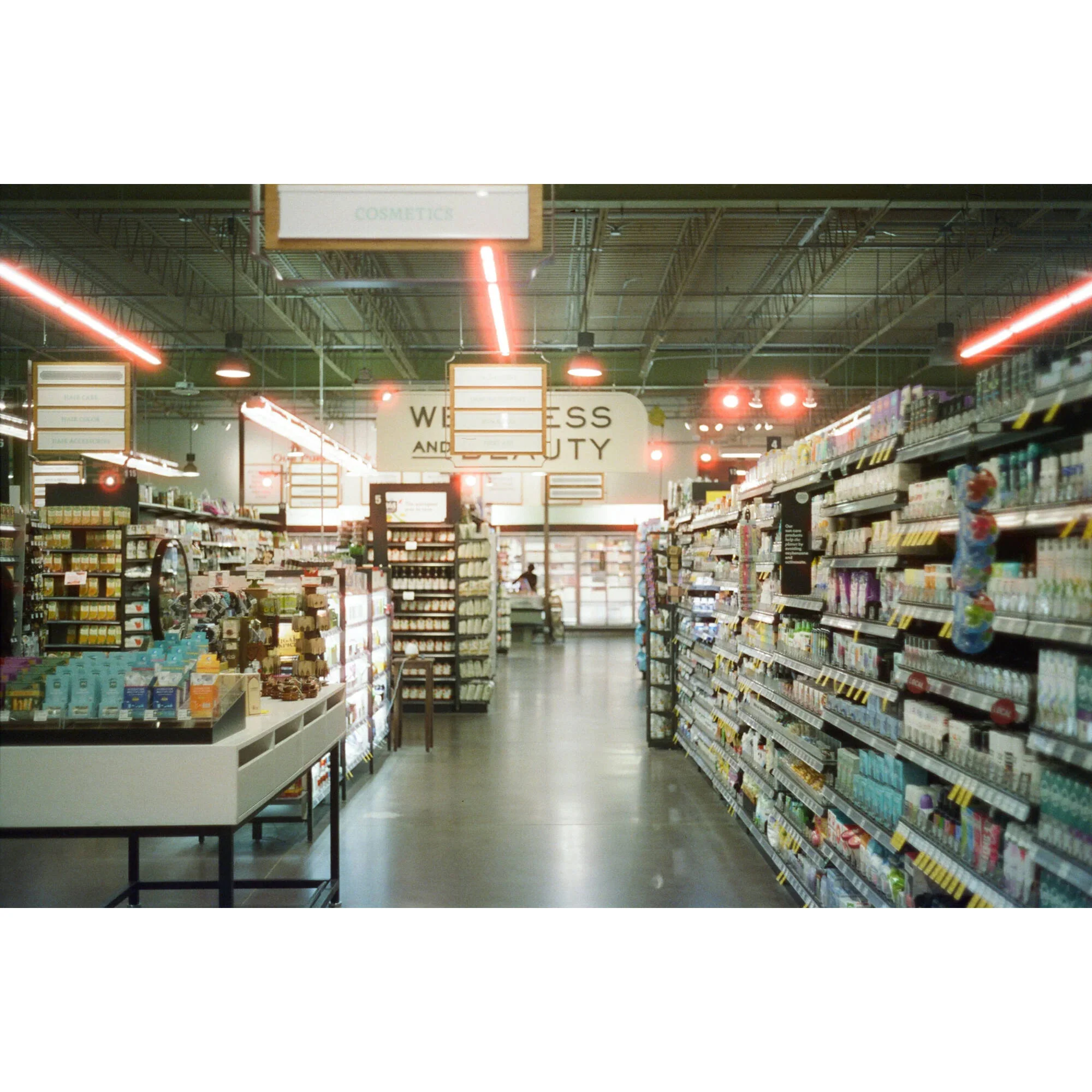 Reflx Lab 800 Tungsten-Balenced Color Negative Film (35mm Roll Film, 36 Exposures) - Image 3