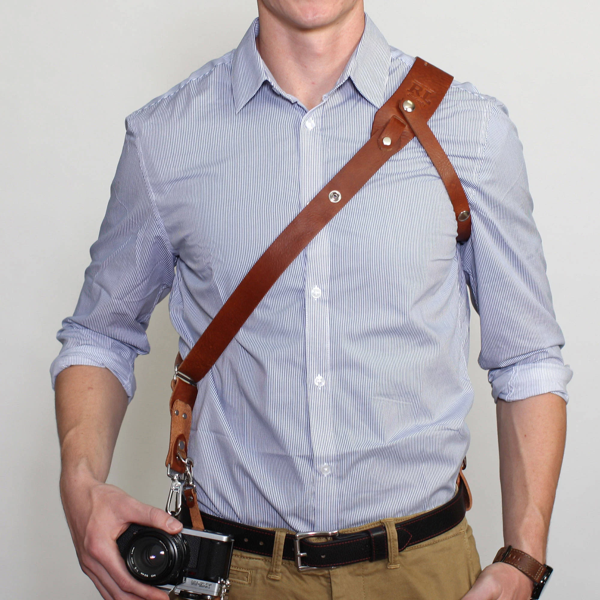 RL Handcrafts Andino Pro Leather Camera Sling (Small, Tan) - Image 9