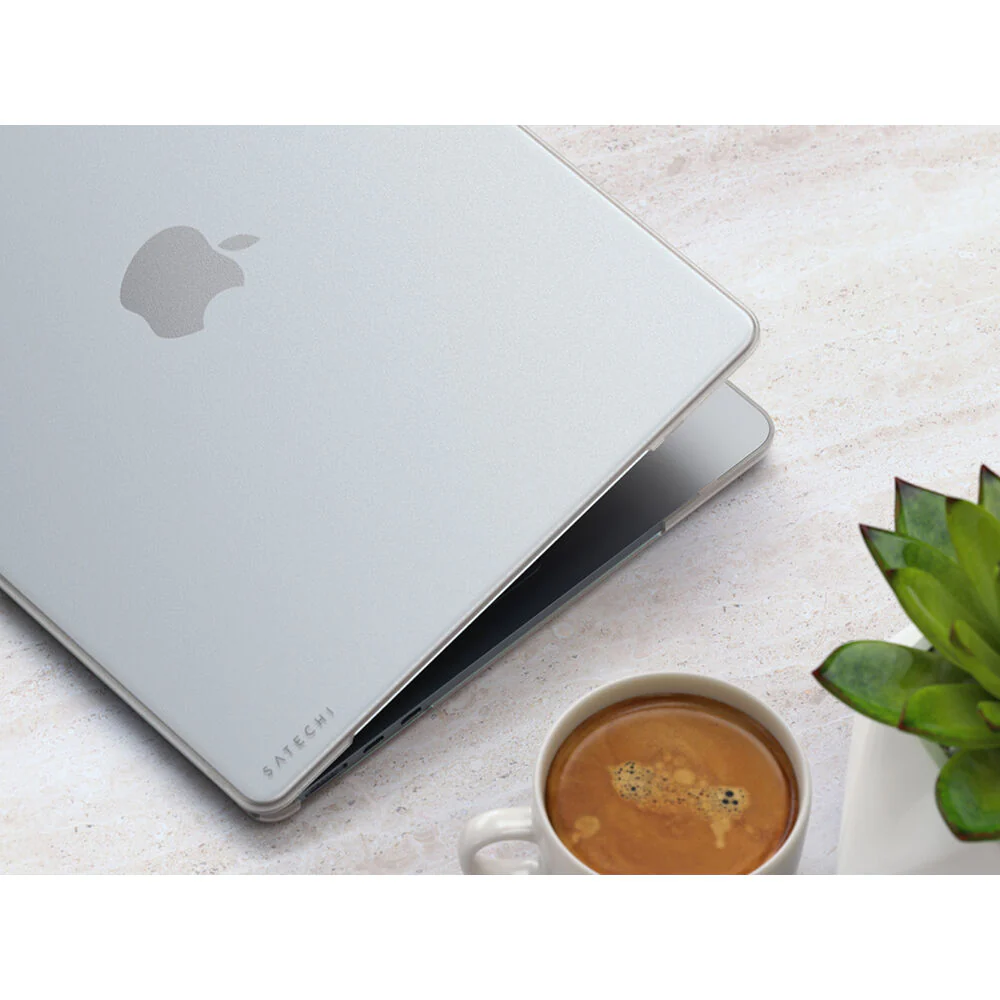Satechi Eco-Hardshell Case for MacBook Air M2 (Clear) - Image 5