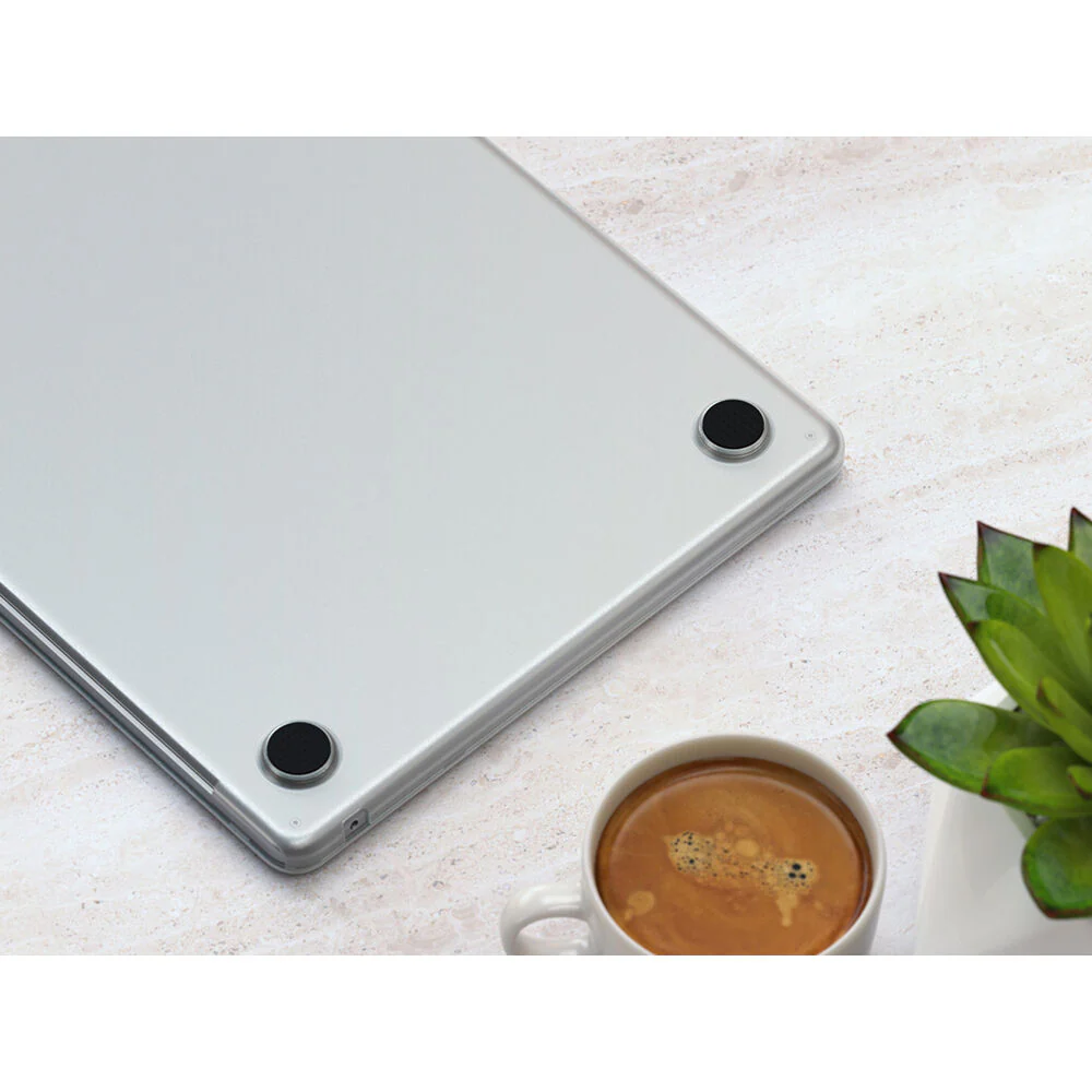 Satechi Eco-Hardshell Case for MacBook Air M2 (Clear) - Image 6