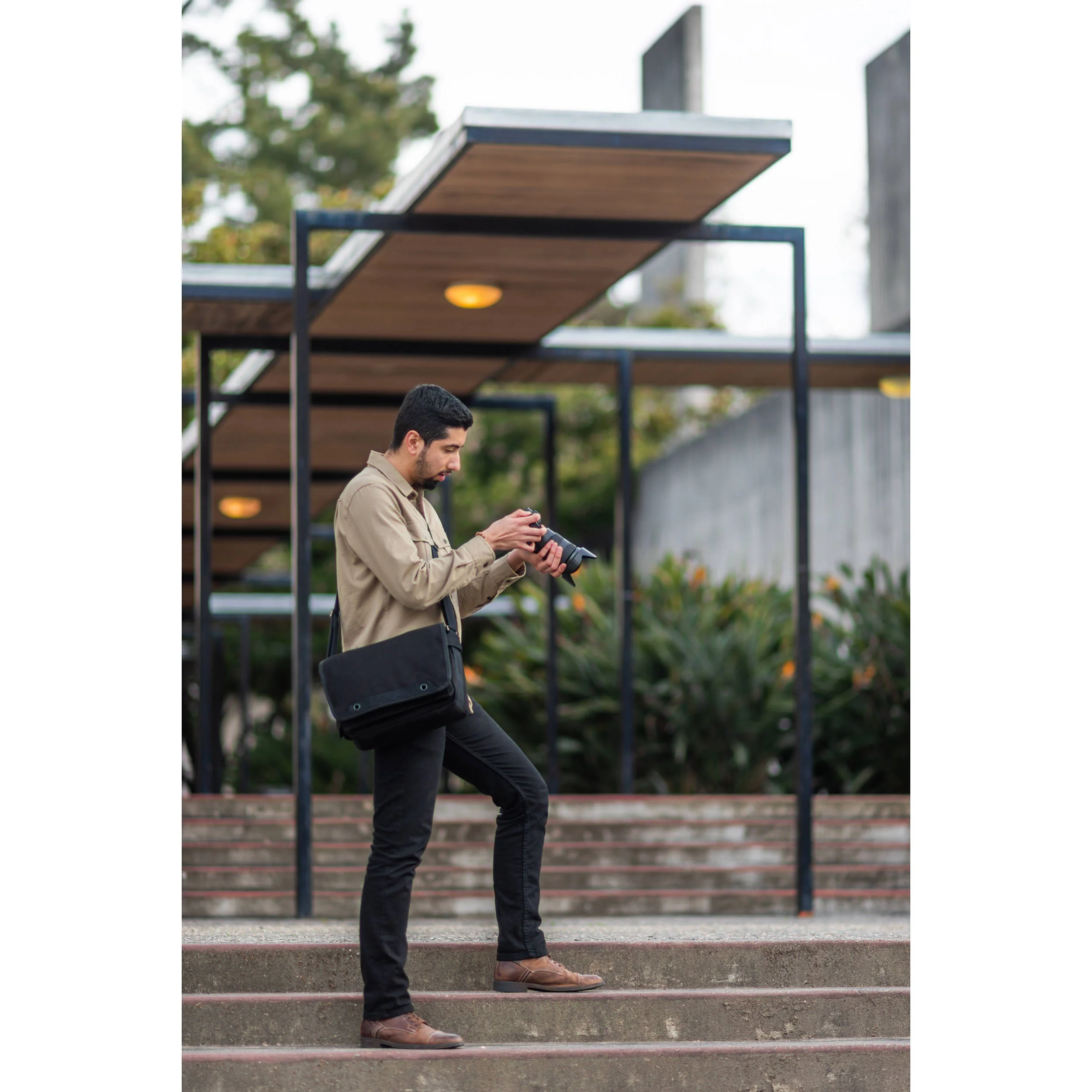 Think Tank Photo Retrospective 20 V2.0 Shoulder Bag (Black) - Image 11
