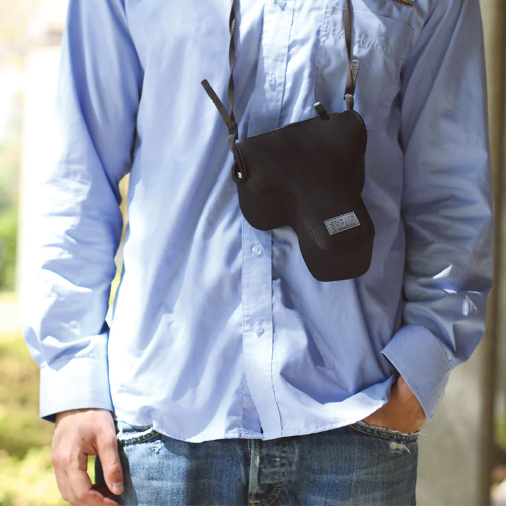 USA GEAR DSLR Neoprene Camera Case (Black) - Image 6